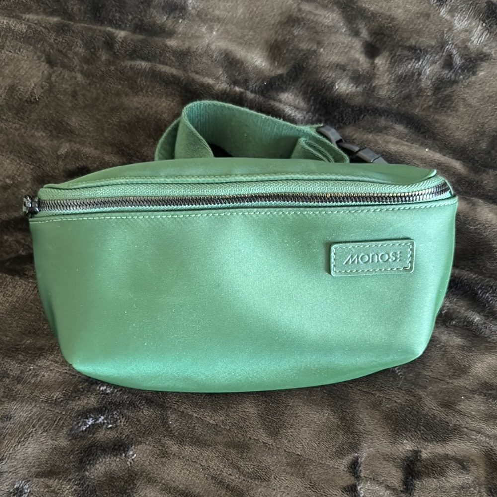 Monos Metro Sling (Juniper Green)